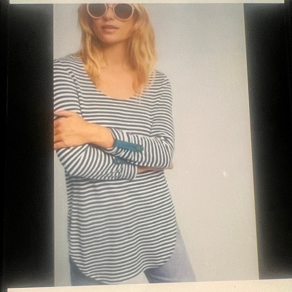 Anthropologie AKEMI-KIN Shirt Small